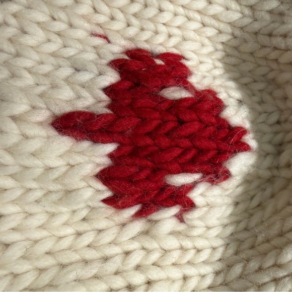 100 percent wool CANADA toque with earflaps &  tassels 
OS warm, attractive! - Picture 12 of 14